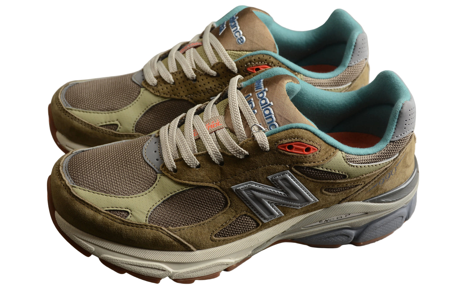 New Balance 990v3