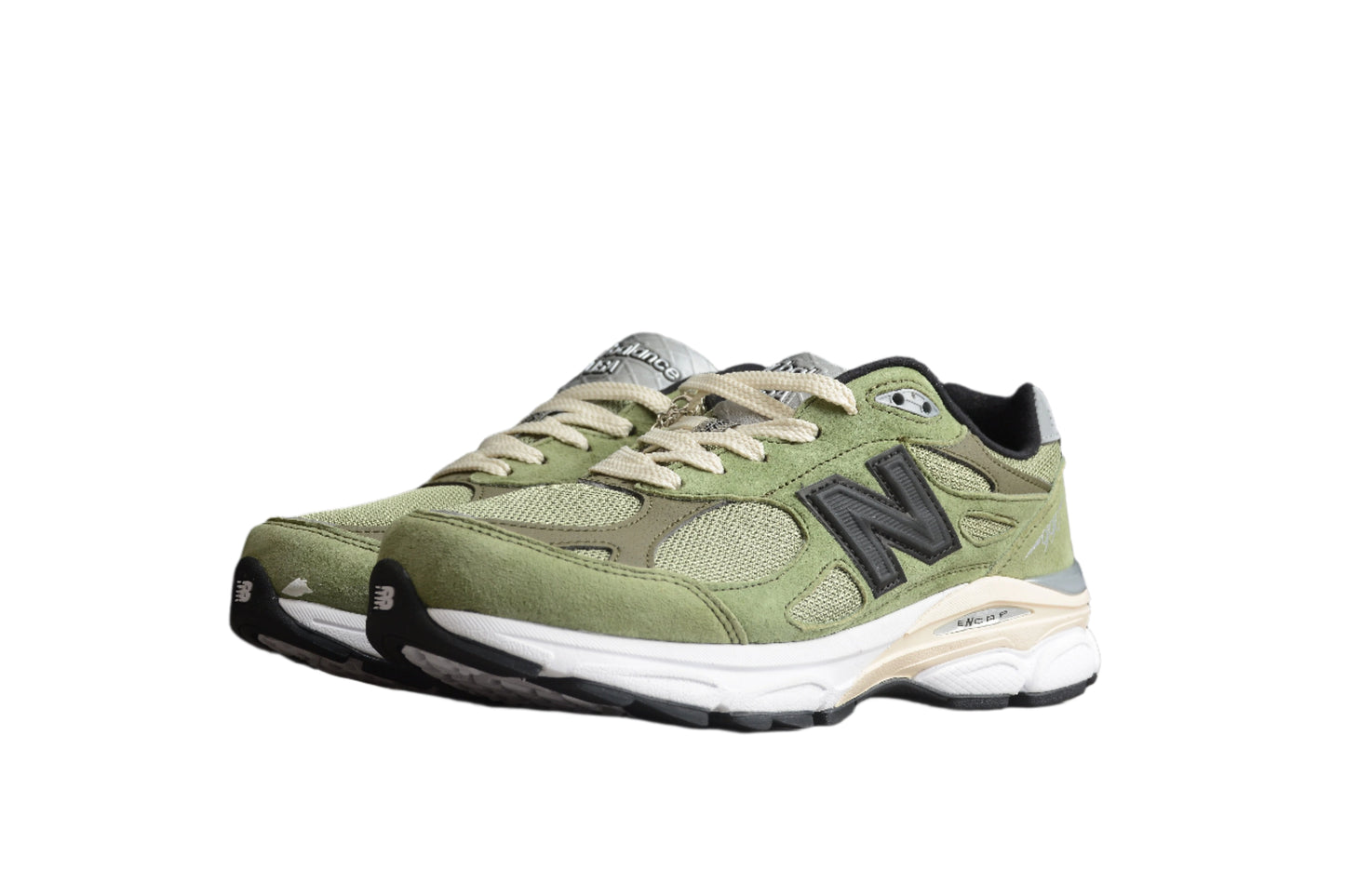 New Balance 990v3