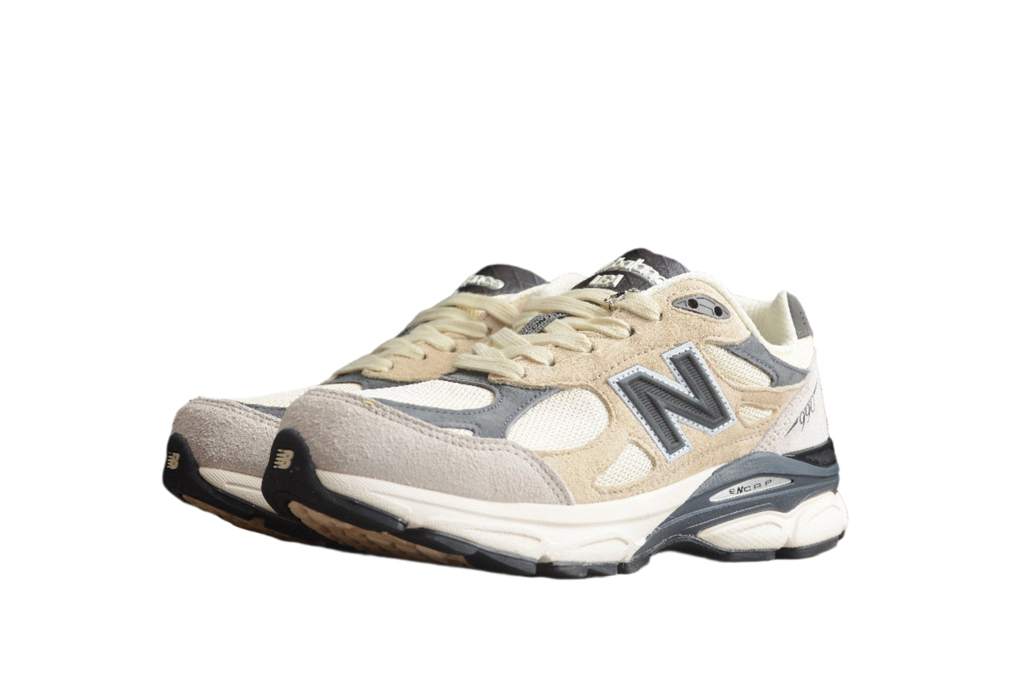 New Balance 990v3