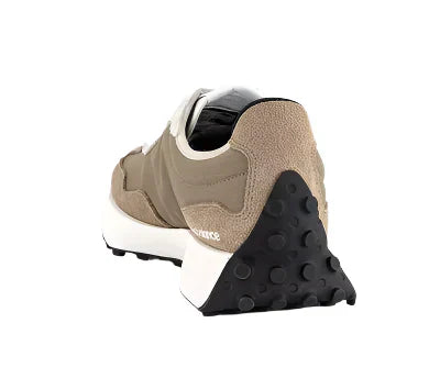 New Balance 327