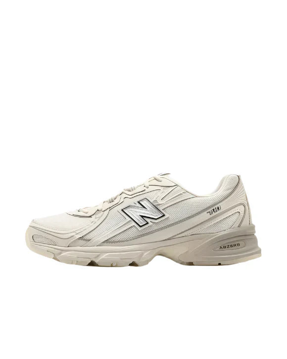 New Balance 740