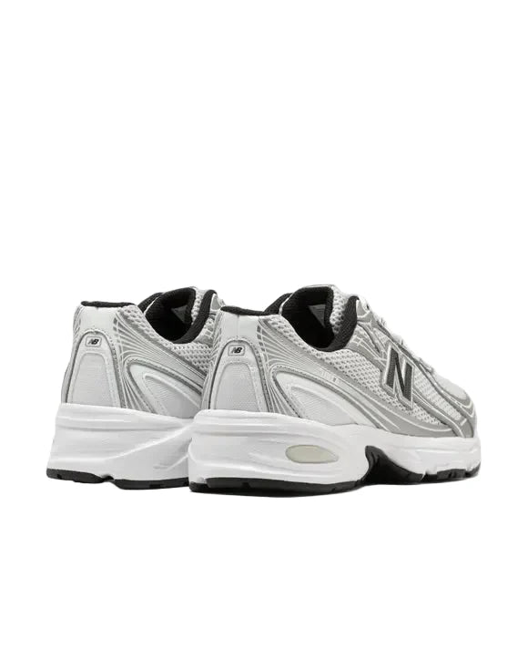 New Balance 740