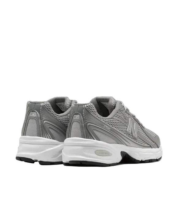 New Balance 740