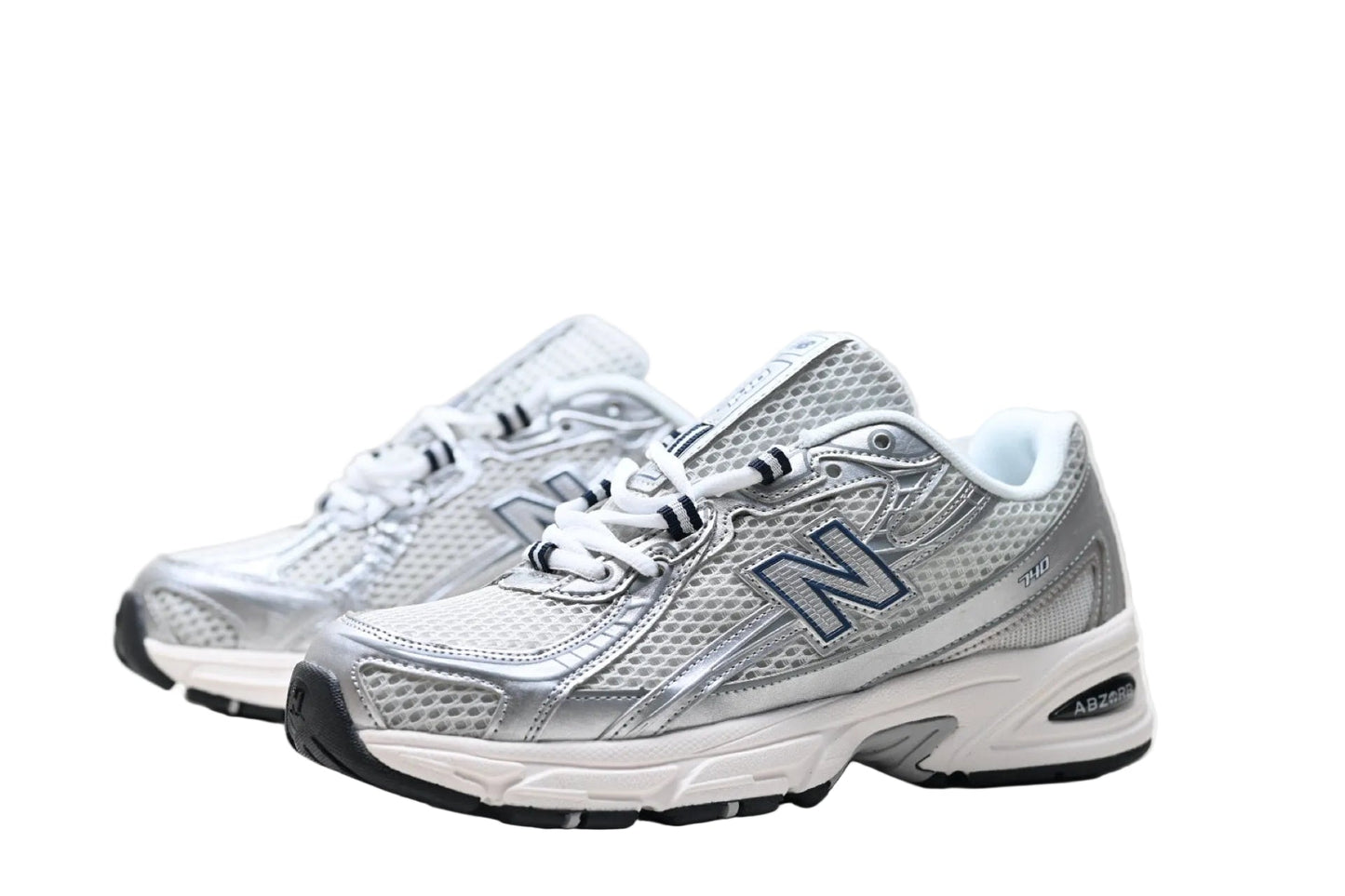 New Balance 740