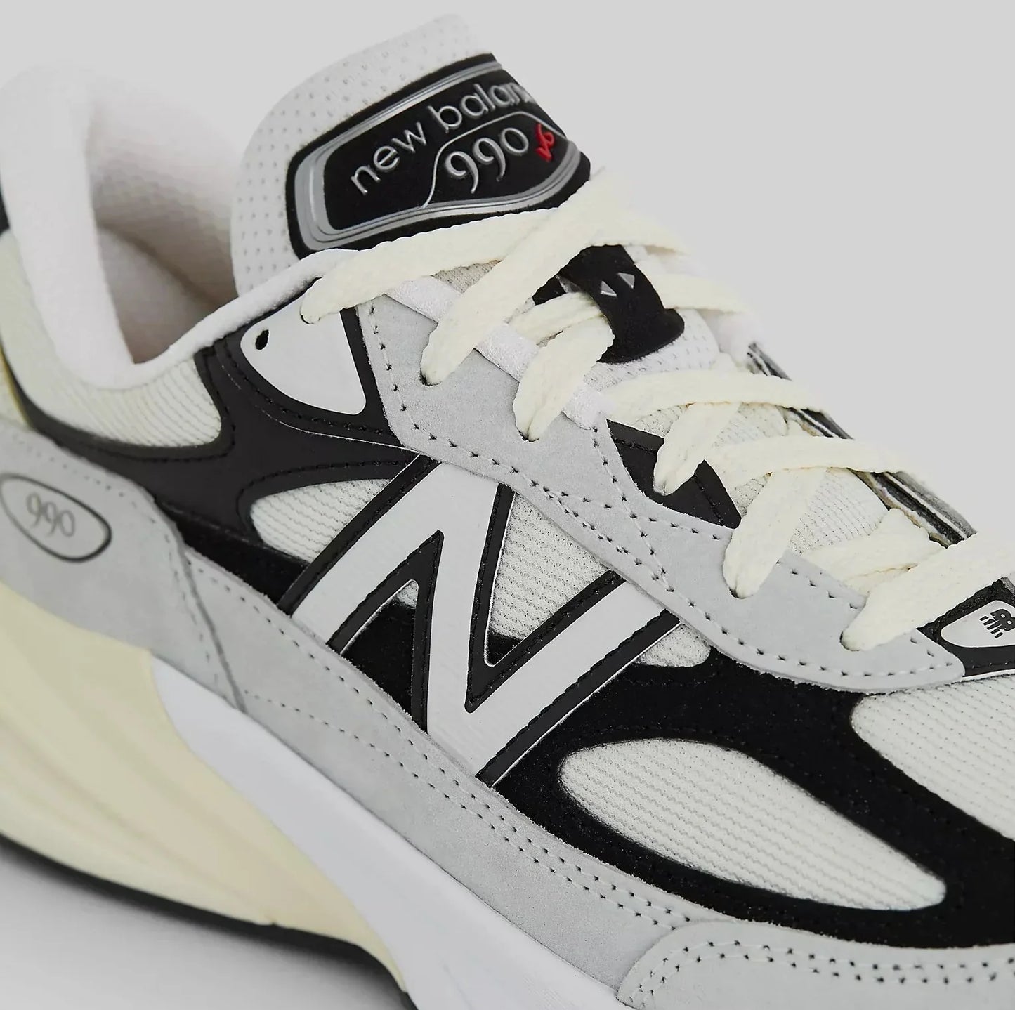 New Balance 990v6